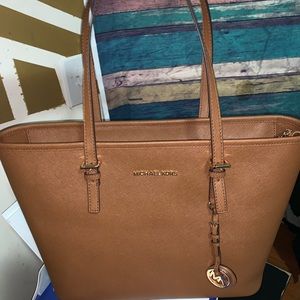 Micheal Kors tote